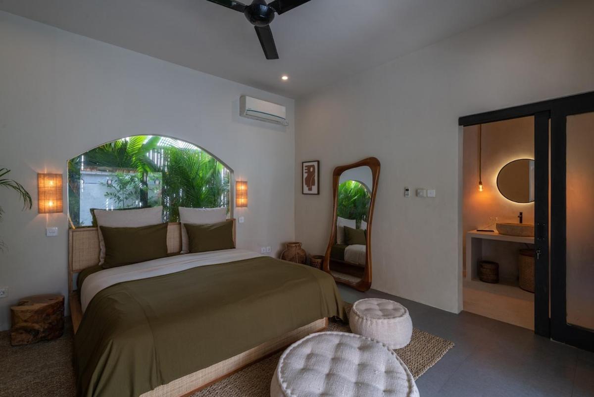 The Jungle - Luxurious & Tropical Concept - 3Br - Central Canggu Exterior photo