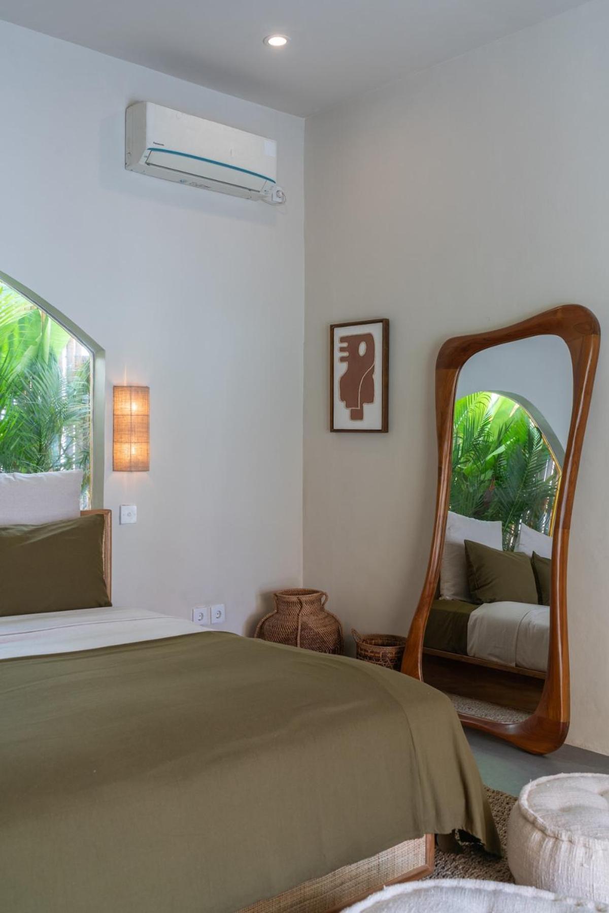 The Jungle - Luxurious & Tropical Concept - 3Br - Central Canggu Exterior photo