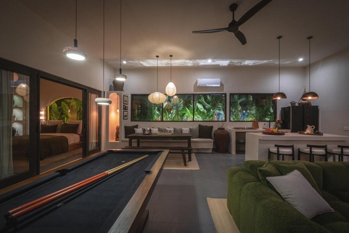 The Jungle - Luxurious & Tropical Concept - 3Br - Central Canggu Exterior photo