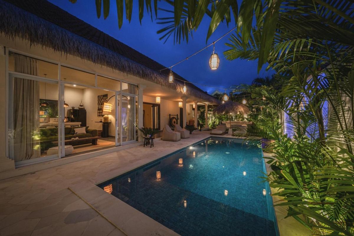 The Jungle - Luxurious & Tropical Concept - 3Br - Central Canggu Exterior photo