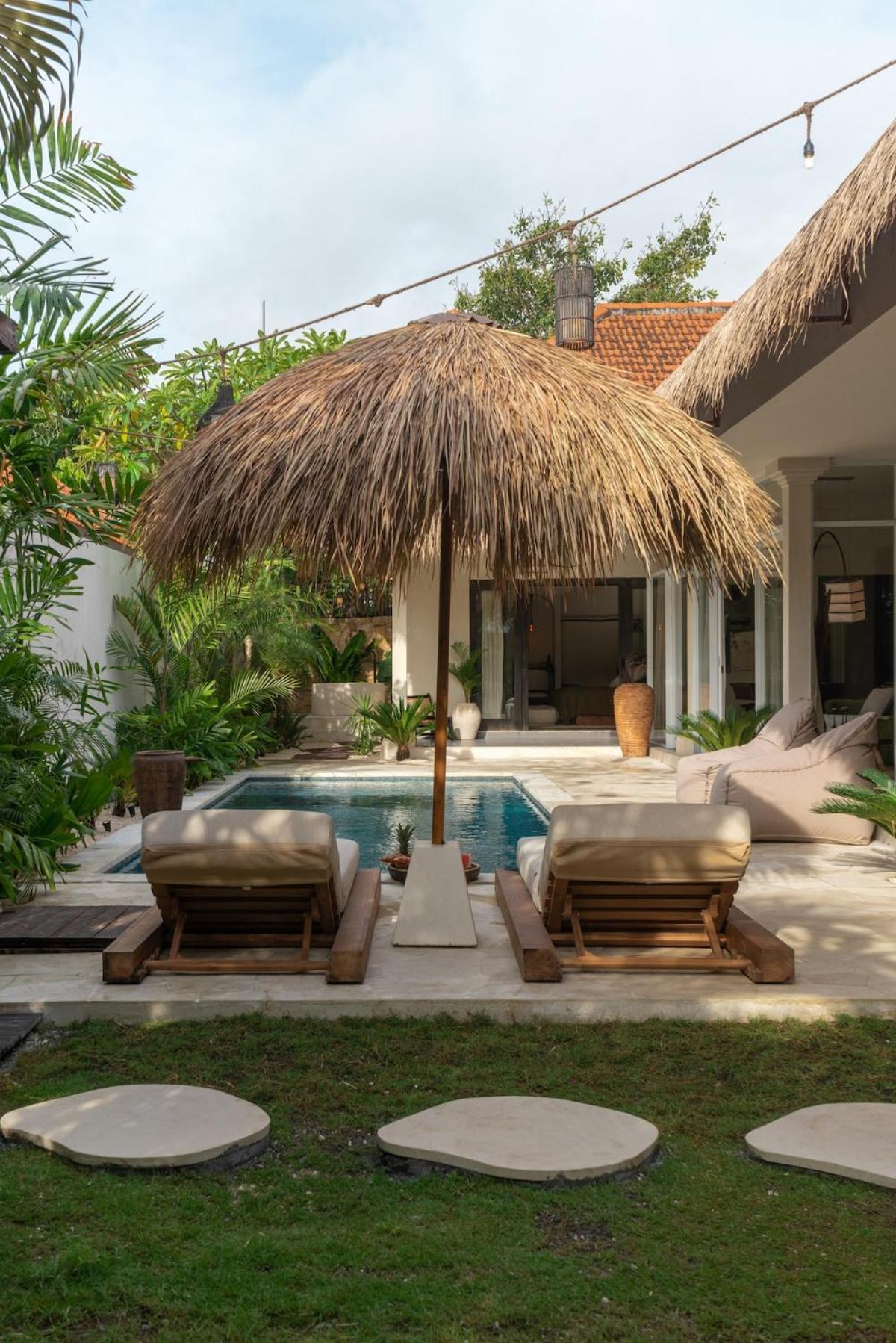 The Jungle - Luxurious & Tropical Concept - 3Br - Central Canggu Exterior photo